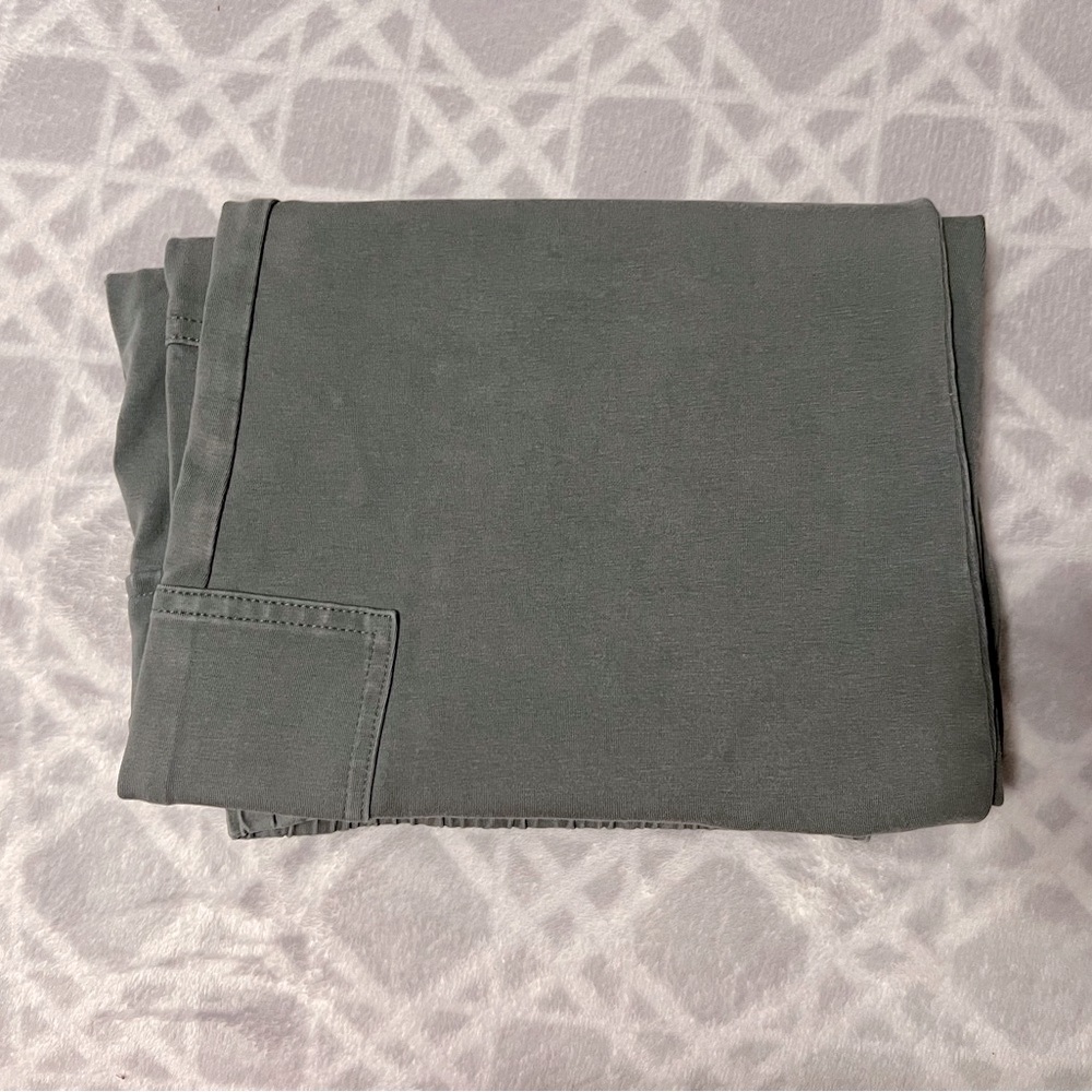 Susan Graver Premium Stretch Urban Grey LP pants; EUC / clean, smoke-free home